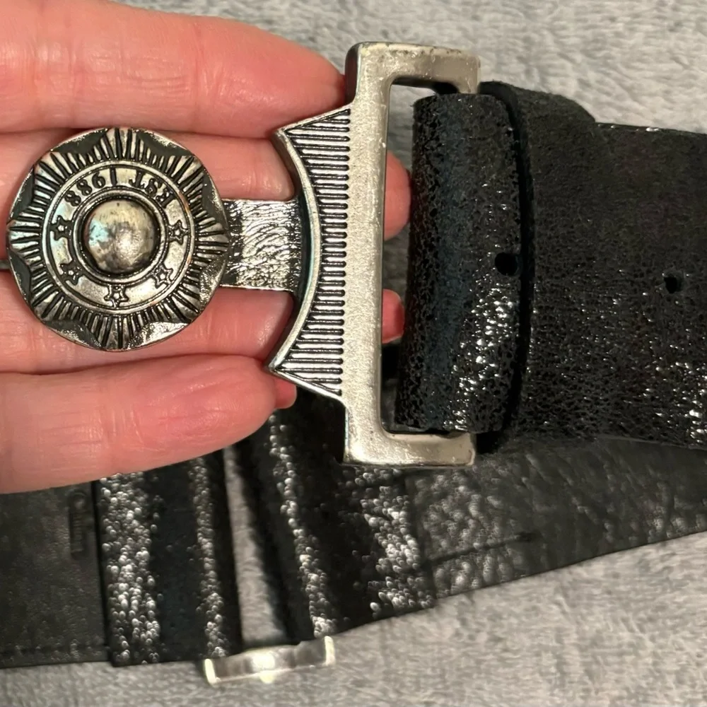 Badgley Mischka Women’s Italian Leather Black Metallic Adjustable Belt